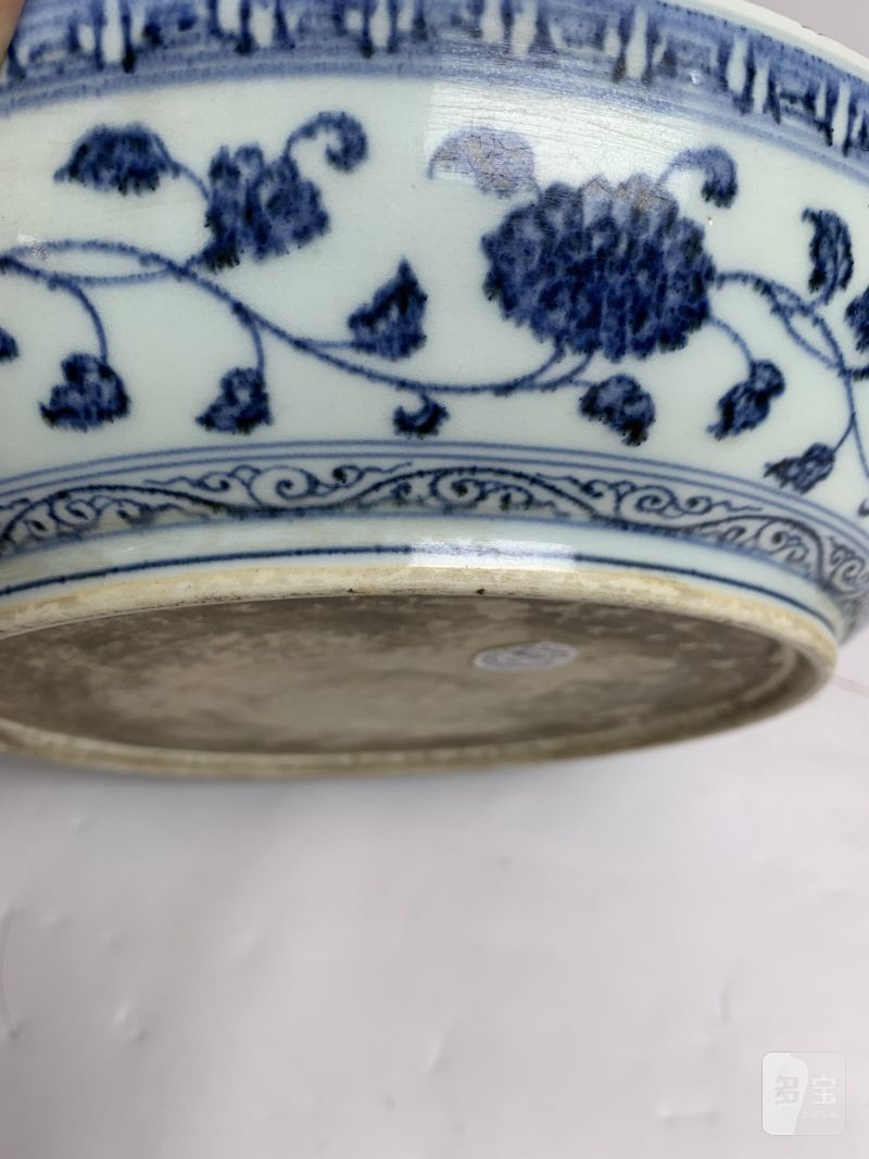 明 青花缠枝蕃莲纹盘 - 图12